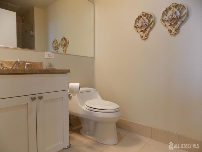 APT-1205 - 1 Spring St, Townhouse with 2 bedrooms, 2 bathrooms and null parking in New Brunswick NJ | Image 15
