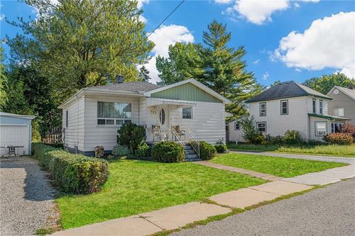 323 N Cayuga St W, Dunnville, ON, N1A1P4 | Card Image