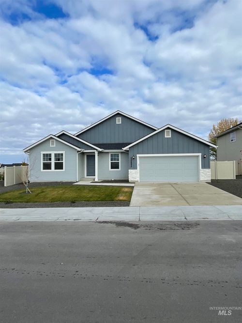 595 Dunmore Ave, Middleton, ID, 83644-1110 | Card Image