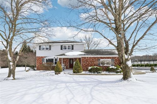 319 Brewster Rd, New Castle, PA, 16102-3005 | Card Image