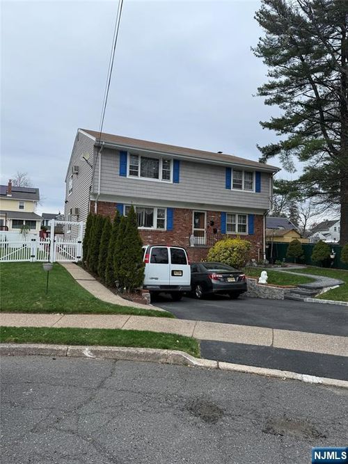 41 Coyne Court, Bergenfield, NJ, 07621 | Card Image