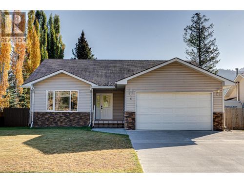 5 Caledonia Pl, Elkford, BC, V0B1H0 | Card Image