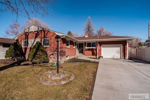 1075 Stanger Ave, Idaho Falls, ID, 83404-5522 | Card Image