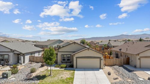 181 Walnut Dr, Fernley, NV, 89408-7033 | Card Image