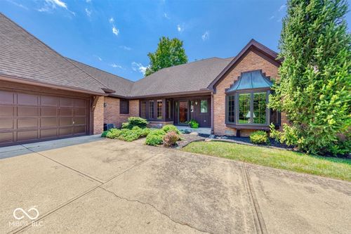 109 Edgewater Dr, Noblesville, IN, 46062-9190 | Card Image