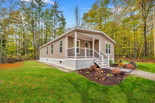 118 Champion Hill Rd, Effingham, NH, 03882-8302 | Card Image