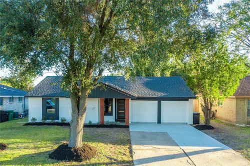 10907 Sharpview Dr, Houston, TX, 77072-3007 | Card Image