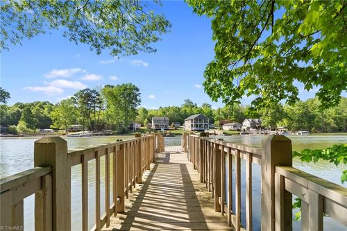302 Coleman Dr, Lexington, NC, 27292-8858 | Card Image