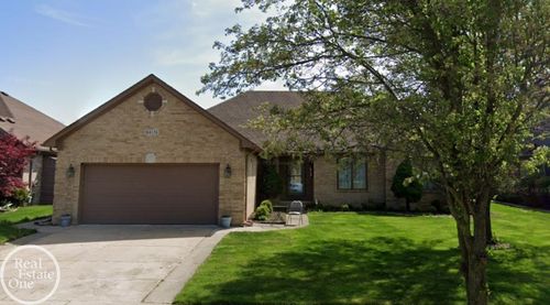 54774 Ashley Lauren Dr, Macomb, MI, 48042-2323 | Card Image
