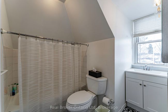 233 4 Th St E, House other with 3 bedrooms, 3 bathrooms and 4 parking in Owen Sound ON | Image 35