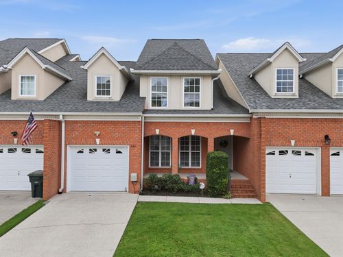 741 Outlook Ln, Chattanooga, TN, 37419-2225 | Card Image