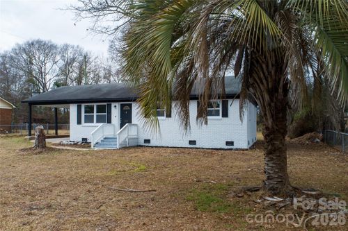 3115 Crestview Dr, Florence, SC, 29501-9615 | Card Image