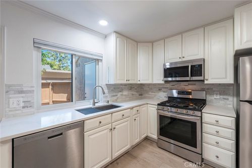 5-23 Alderwood, Irvine, CA, 92604-3304 | Card Image