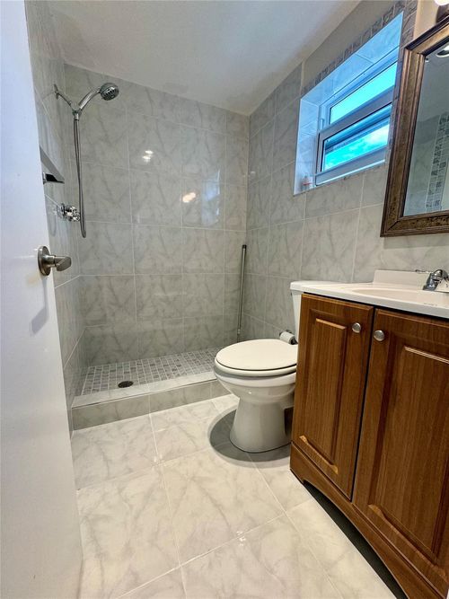 210-1747 Rodman St, Hollywood, FL, 33020-6470 | Card Image