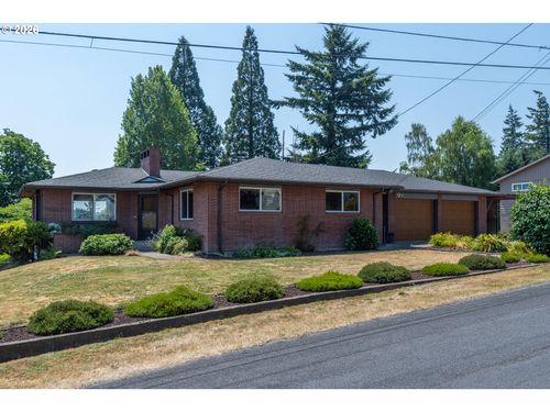 135 Victoria St, Longview, WA, 98632-5833 | Card Image