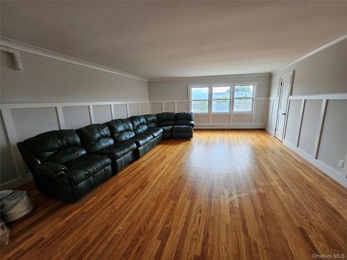 357 Hicksville Rd, Bethpage, NY, 11714-3452 | Card Image