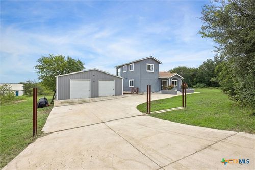 730 Spoke Hollow Rd, Lockhart, TX, 78644-2928 | Card Image