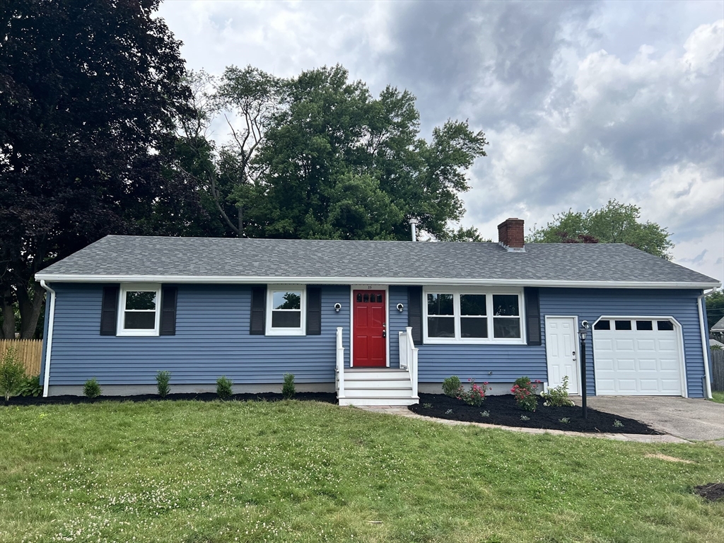 Greystone Ave, Haverhill, MA 01835