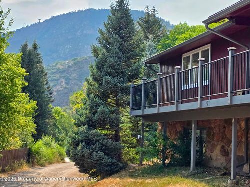 91 Michels Cir, Glenwood Springs, CO, 81601-9722 | Card Image