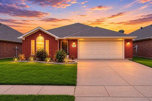 8962 Winding River Dr, Fort Worth, TX, 76118-7753 | Card Image