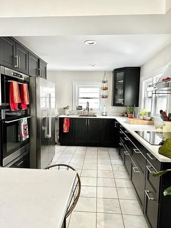 58 Beacon St, House other with 2 bedrooms, 1 bathrooms and null parking in Winthrop MA | Image 9