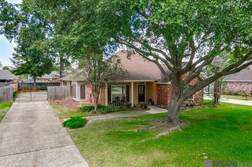 9141 Gary St, Denham Springs, LA, 70726-2773 | Card Image