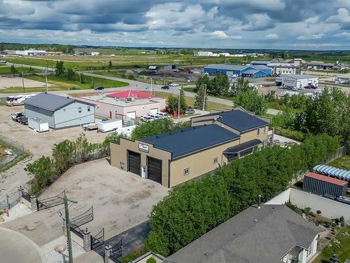 1628 25 Ave, Didsbury, AB, T0M0W0 | Card Image