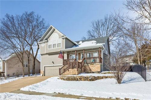 8544 Primrose St, De Soto, KS, 66018-9287 | Card Image