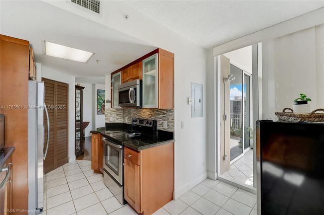 APT-1510 - 701 Brickell Key Blvd, Condo with 2 bedrooms, 3 bathrooms and null parking in Miami FL | Image 6