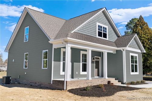 33 Oakland St, Kilmarnock, VA, 22482-3886 | Card Image