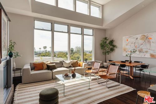 ph421-1250 N Harper Ave, West Hollywood, CA, 90046-3942 | Card Image