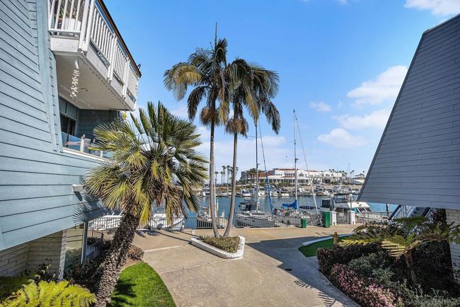 64 Montego Ct, Condo with 2 bedrooms, 3 bathrooms and 2 parking in Coronado CA | Image 19