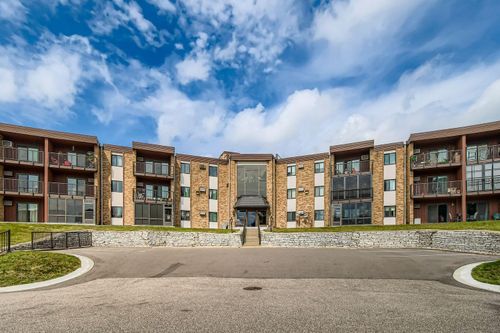 apt-209-2690 Oxford St N, Roseville, MN, 55113-2027 | Card Image