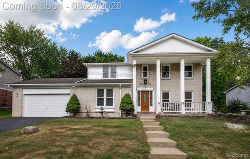30991 Oak Valley Ct, Farmington Hills, MI, 48331-4400 | Card Image