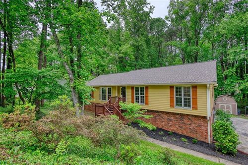 3311 Creek Hollow Dr, Marietta, GA, 30062-1216 | Card Image