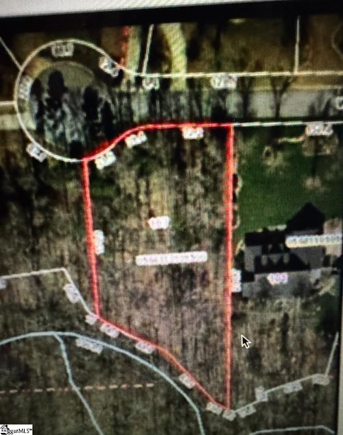 107 Woodland Hills Ln, Fountain Inn, SC, 29644-8643 | Card Image