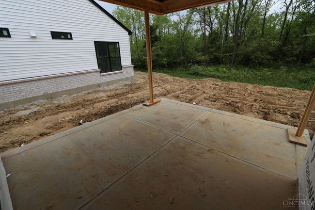 5717 White Pine Ln, House other with 3 bedrooms, 3 bathrooms and null parking in Fairfield Twp OH | Image 5