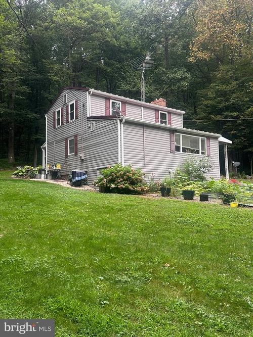 5833 Mountain Road Road, CHAMBERSBURG, PA, 17202 | Card Image