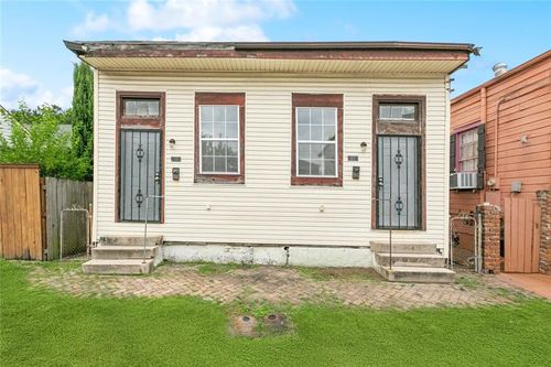 2717 S Liberty St, New Orleans, LA, 70113-2623 | Card Image