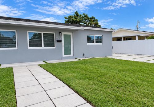 11361 Sw 4th St, Miami, FL, 33174-1111 | Card Image