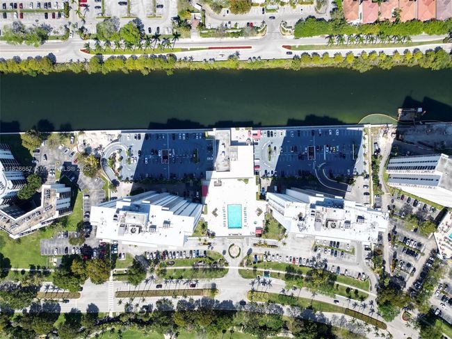 APT-1906 - 3675 N Country Club Dr, Condo with 2 bedrooms, 2 bathrooms and null parking in Aventura FL | Image 36