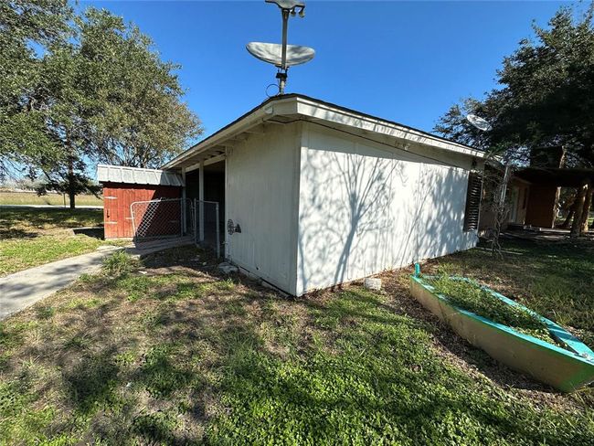 150 Private Quiroga Street, House other with 4 bedrooms, 2 bathrooms and null parking in Beeville TX | Image 4