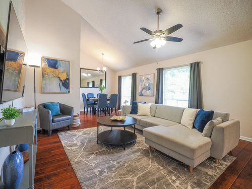 11605 Buckingham Rd, Austin, TX, 78759-4403 | Card Image