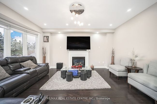 12 Torraville St, House other with 7 bedrooms, 6 bathrooms and 4 parking in Brampton ON | Image 15