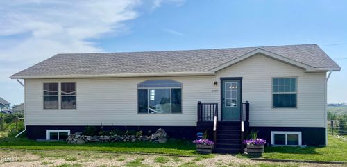 14092 Southview Dr, Williston, ND, 58801-9547 | Card Image