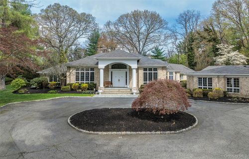 1095 Pine Valley Rd, Oyster Bay, NY, 11771-4403 | Card Image