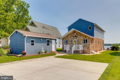 4534 Todd Point Ln, Sparrows Point, MD, 21219-1011 | Card Image
