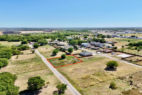 9332 Sunrise Dr, Fort Worth, TX, 76134-5600 | Card Image