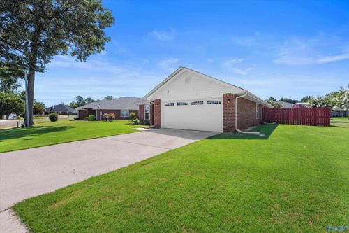 118 Herrick Dr Sw, Huntsville, AL, 35824-2519 | Card Image