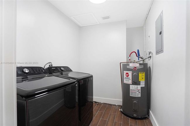 1770 Sw 32 Nd Ct, House other with 3 bedrooms, 2 bathrooms and null parking in Fort Lauderdale FL | Image 22
